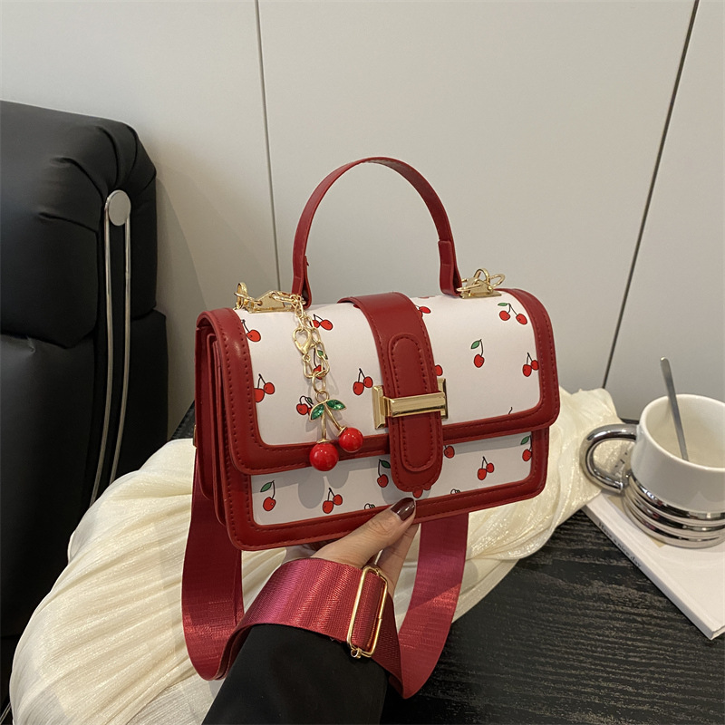 真皮女包/真皮包/真皮包女/皮包/迪奥戴妃包细节图