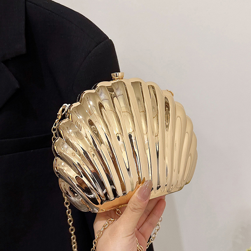 金色贝壳手拿包时尚简约金属手抓包女士包包