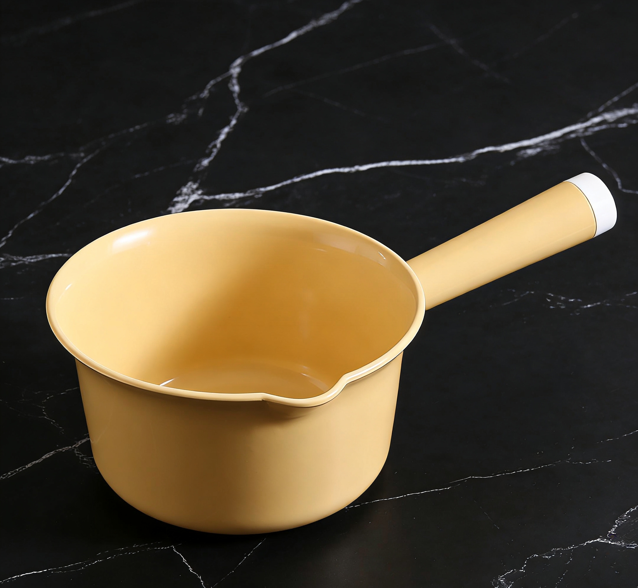 Wholesale of household thickened plastic water ladles with flow diversion outlets, long-handled anti-slip water spoons, multi-functional water ladles for kitchens and bathrooms, and hair washing ladles Item Picture