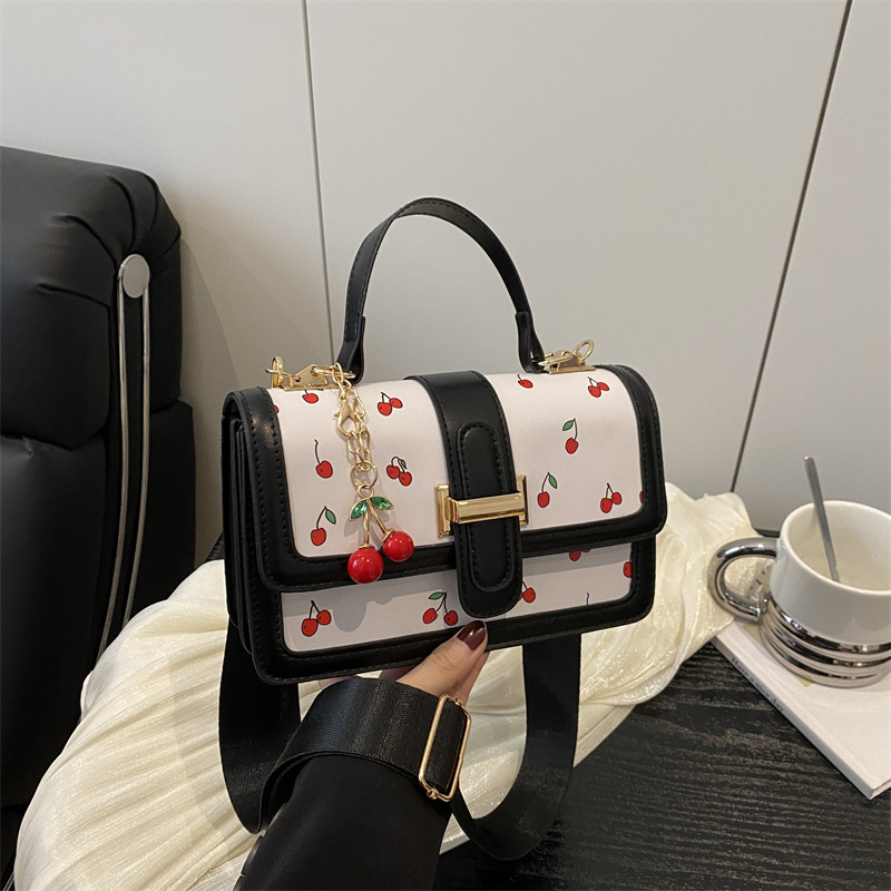 真皮女包实物图