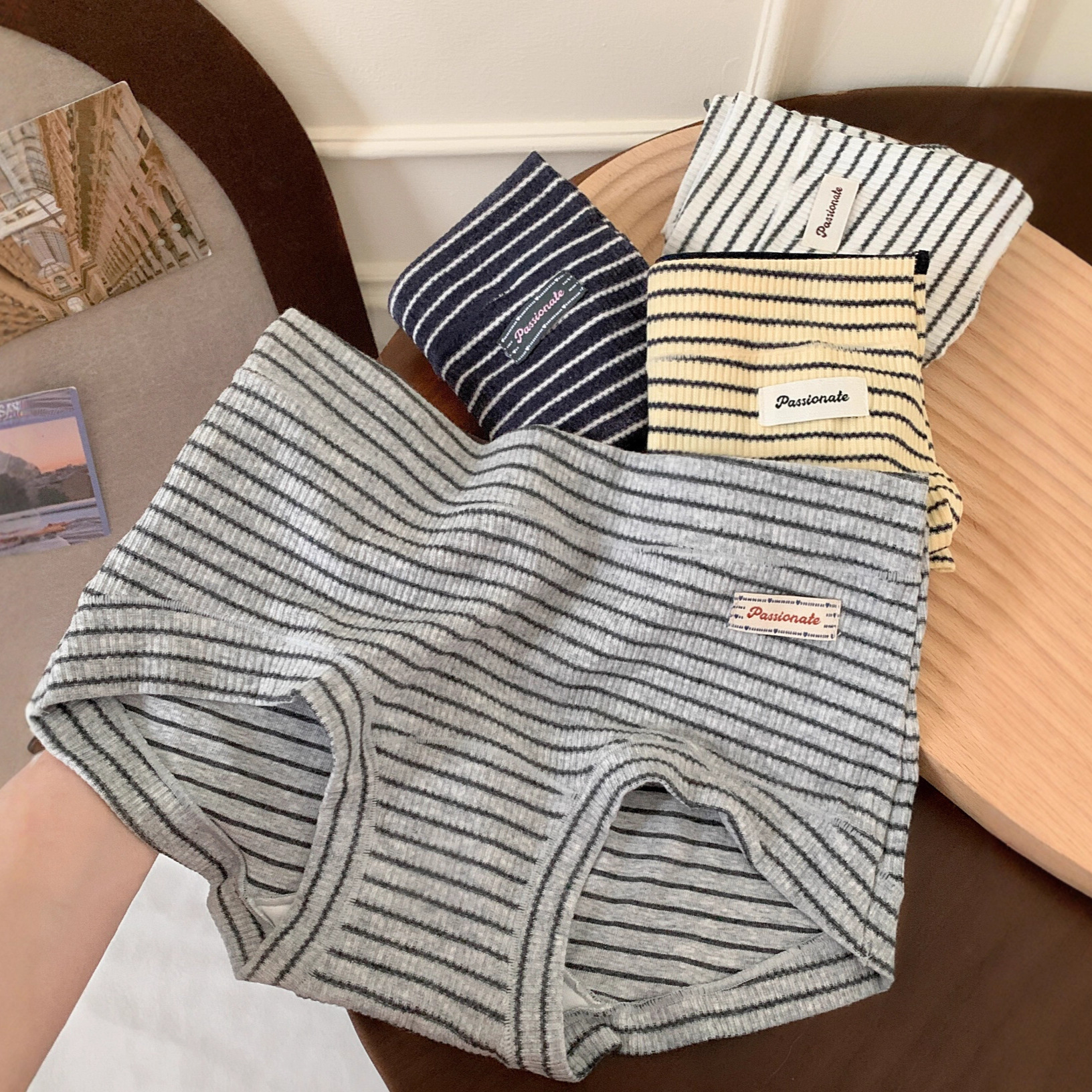 New striped Whisper Women's mid-waist comfortable and breathable underwear, pure cotton women's four-corner flat pants