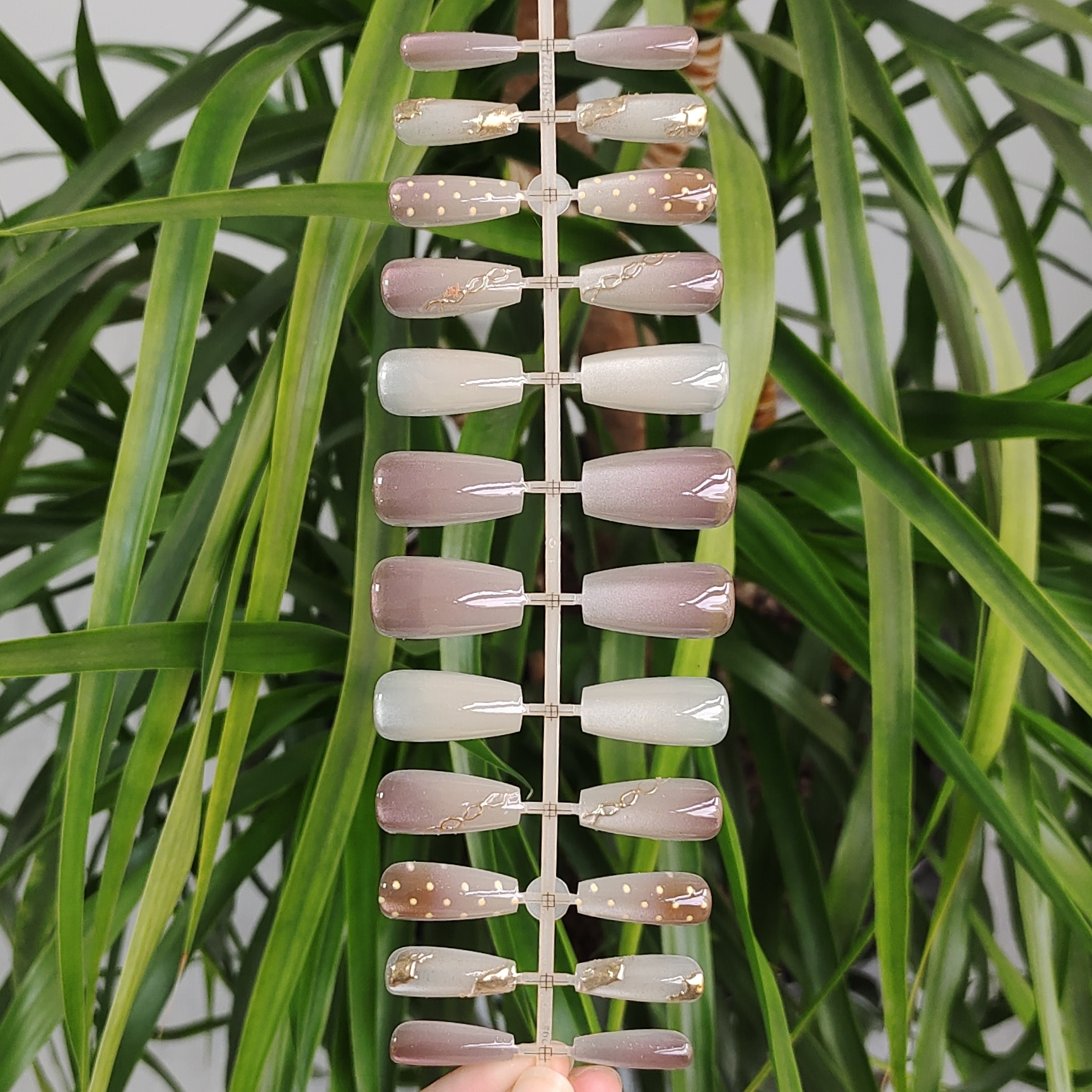 24 PCS PRESS ON NAIL TIPS MEDIUM COFFIN SHAPE CAT EYE AND PRINTING CRAFT 3D GEL NAIL WITH DOT PATTERN full figure