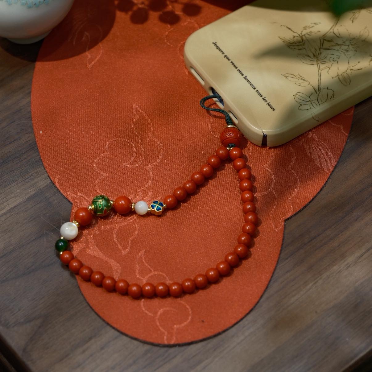 New Year's red cinnabar mobile phone pendant hand-woven accessory, new Chinese style mobile phone pendant details Picture