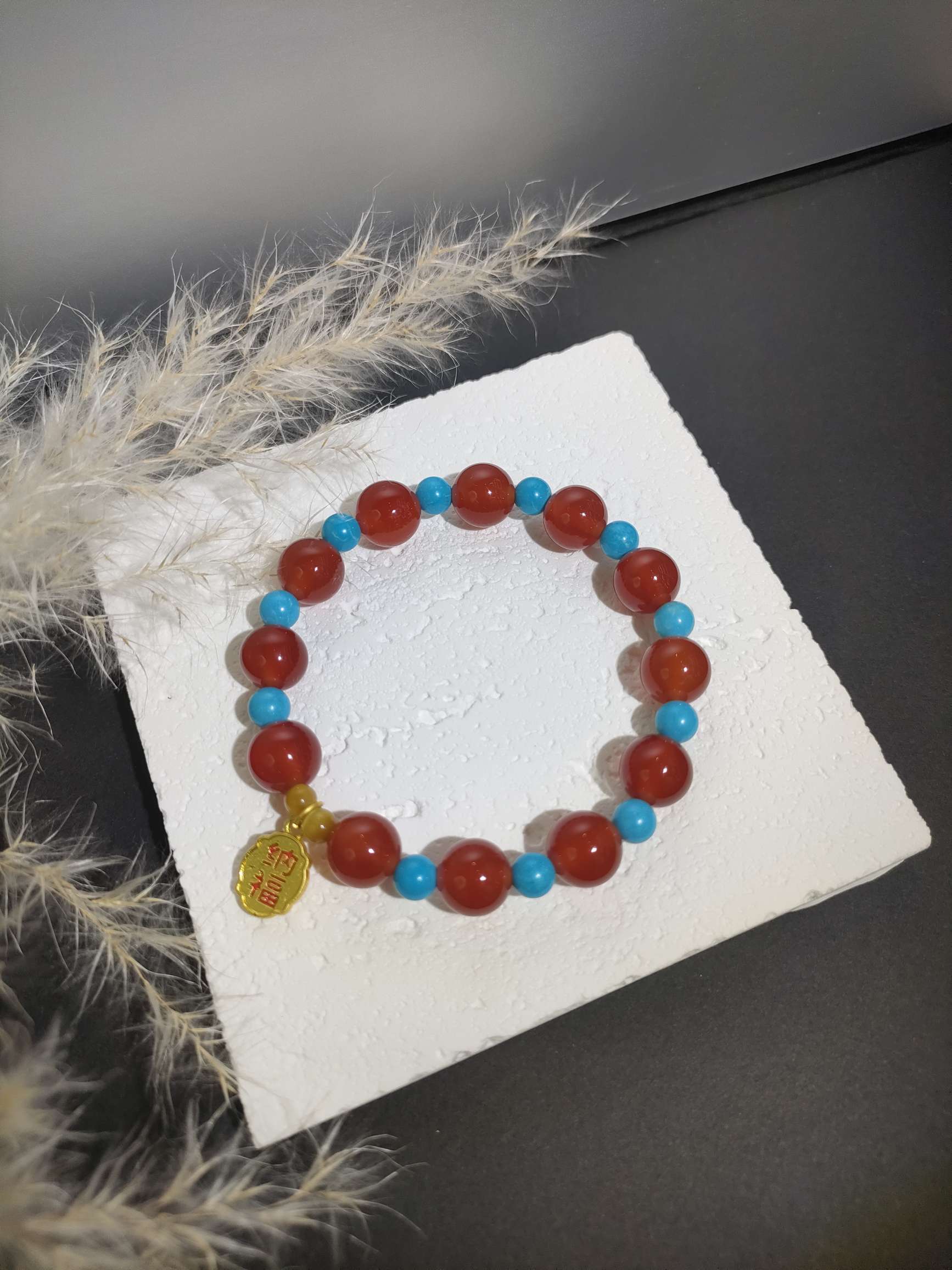 红玛瑙仿绿松石水晶手链沙金手串细节图