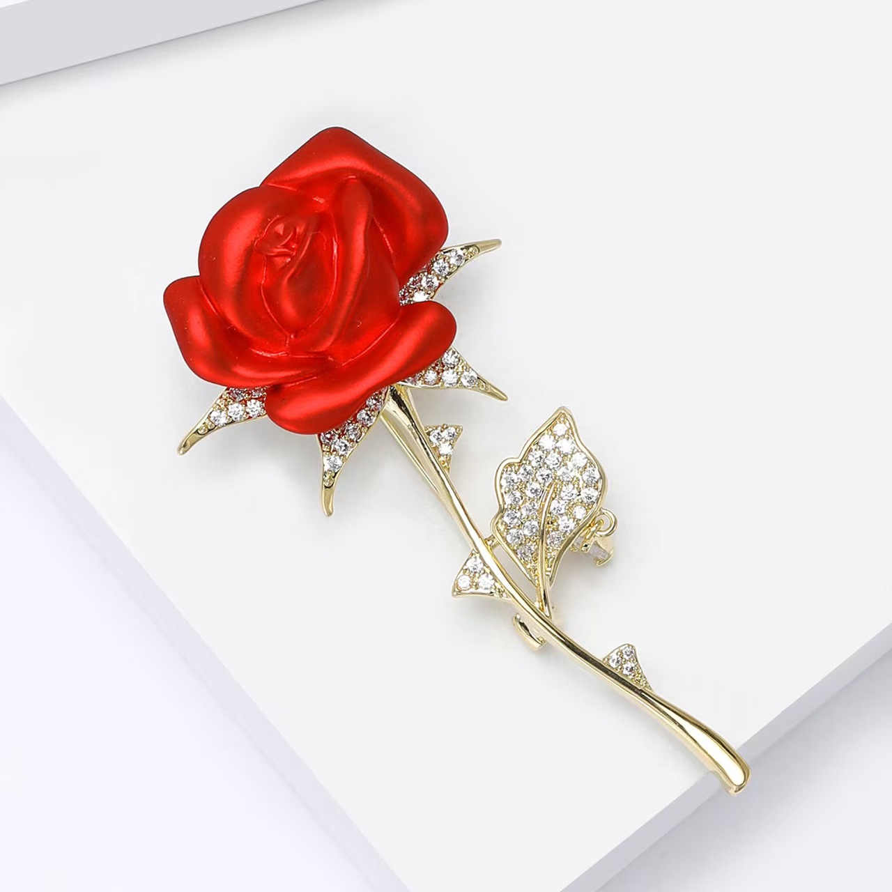 法式优雅温柔玫瑰花锆石胸针气质简约大衣西服衣饰时尚配饰胸花女详情2