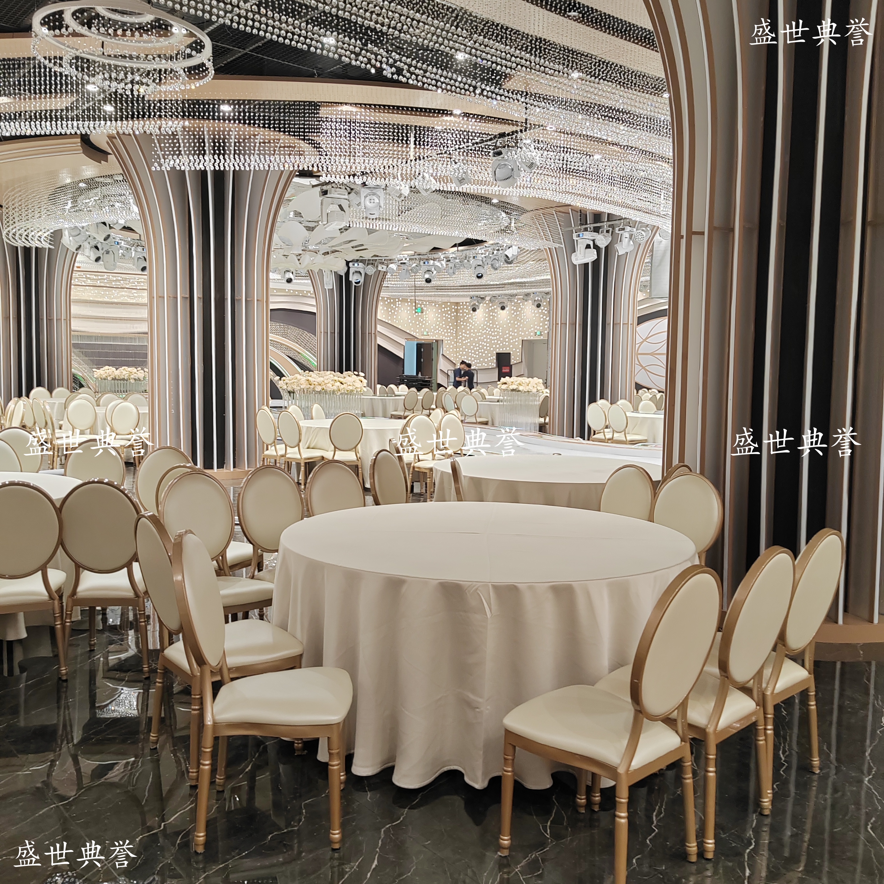 本溪会议中心餐饮家具酒店宴会厅折叠餐椅宴会中心婚宴金属太阳椅