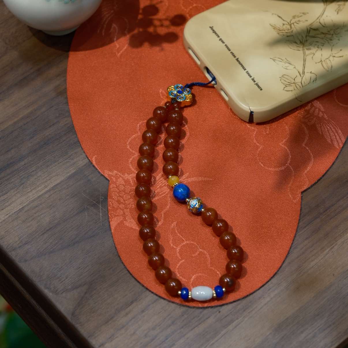 新年款国风红玛瑙手机链纯手工编织饰品日常百搭手机挂链产品图