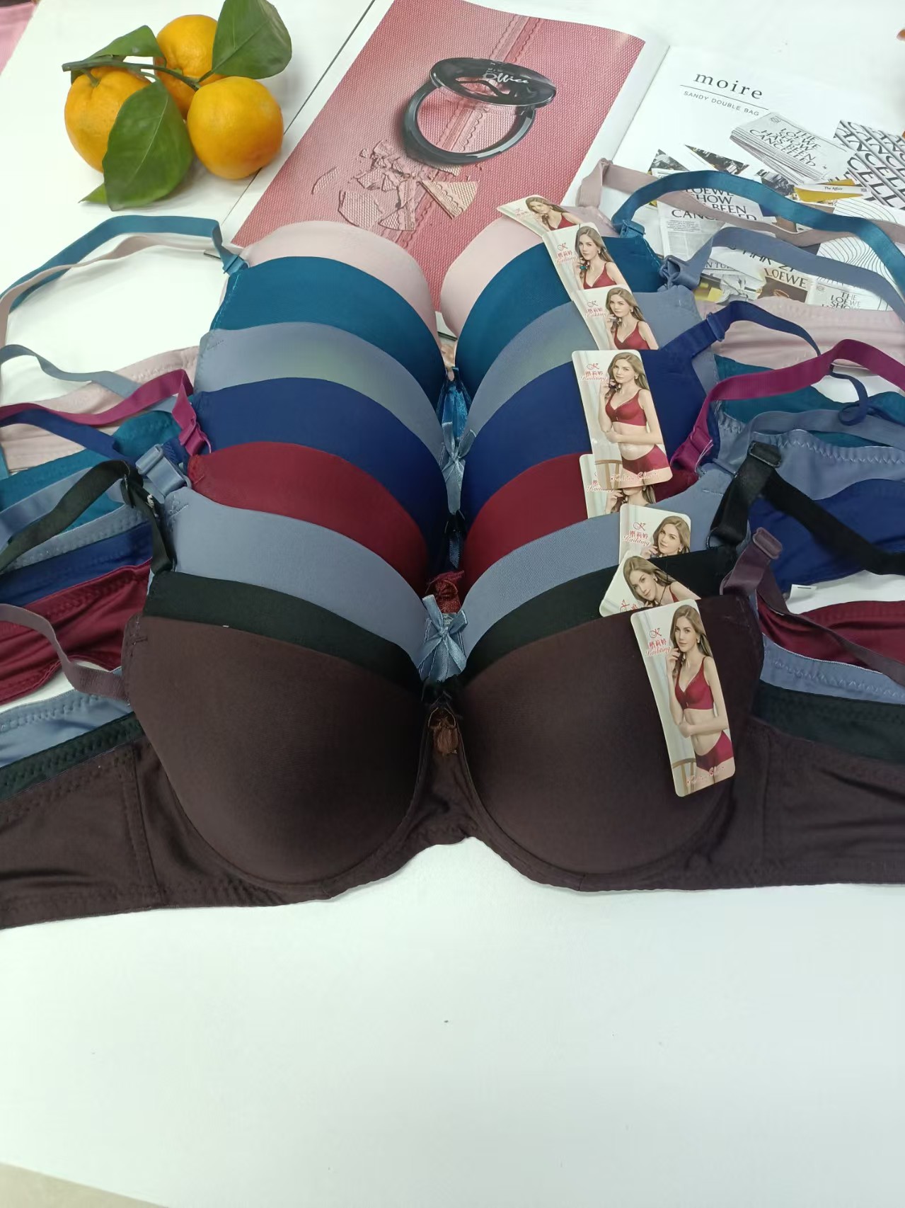 223# Foreign trade export to the Middle East and Africa, large-sized women's underwear, lifting, gathering, comfortable, reinforced sports bra for women, QNI Application Scenario