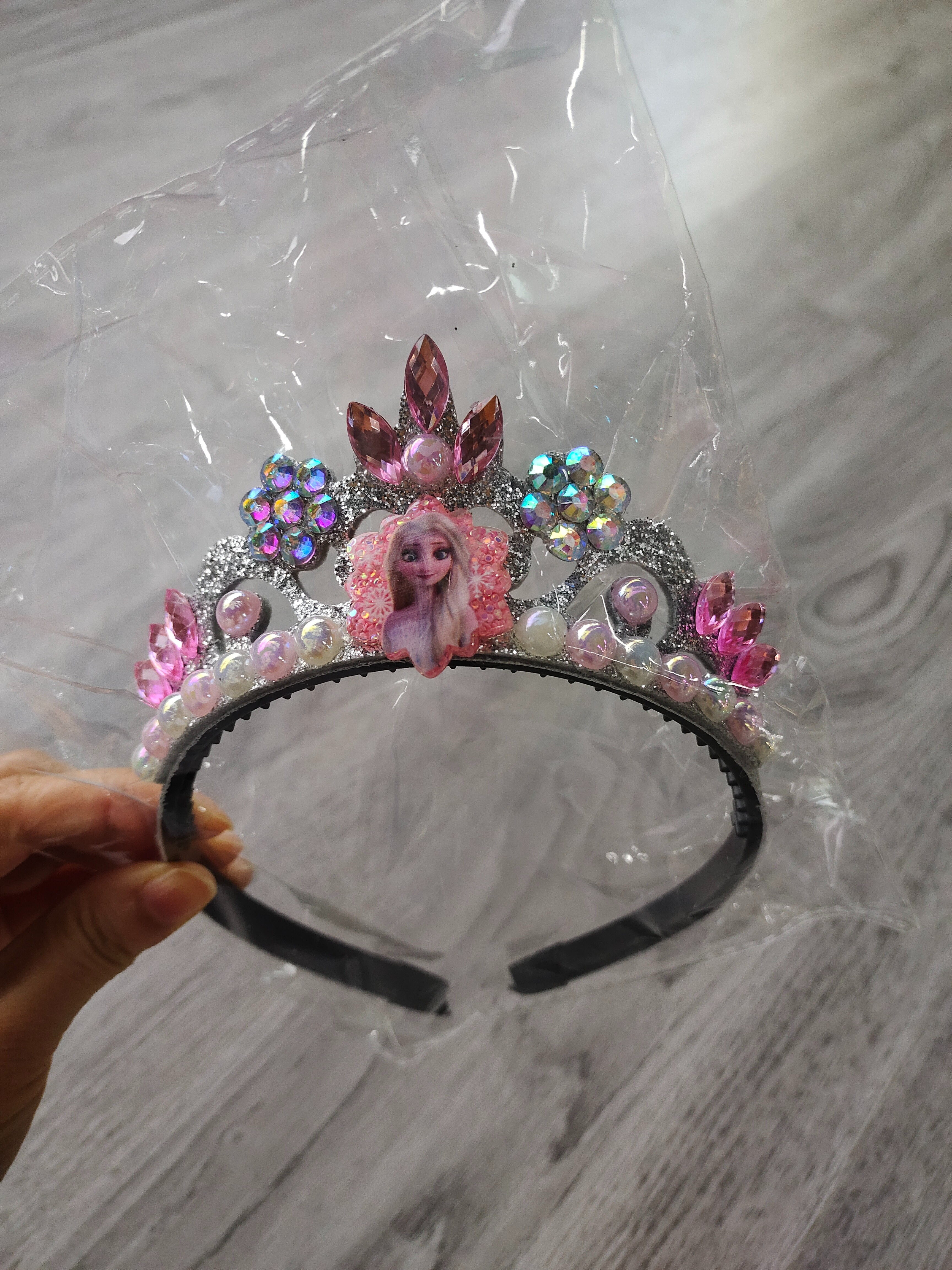 新款公主皇冠头饰儿童卡通水晶... ¥3.50颜色:FG008-2#粉色艾莎公主水晶皇冠发