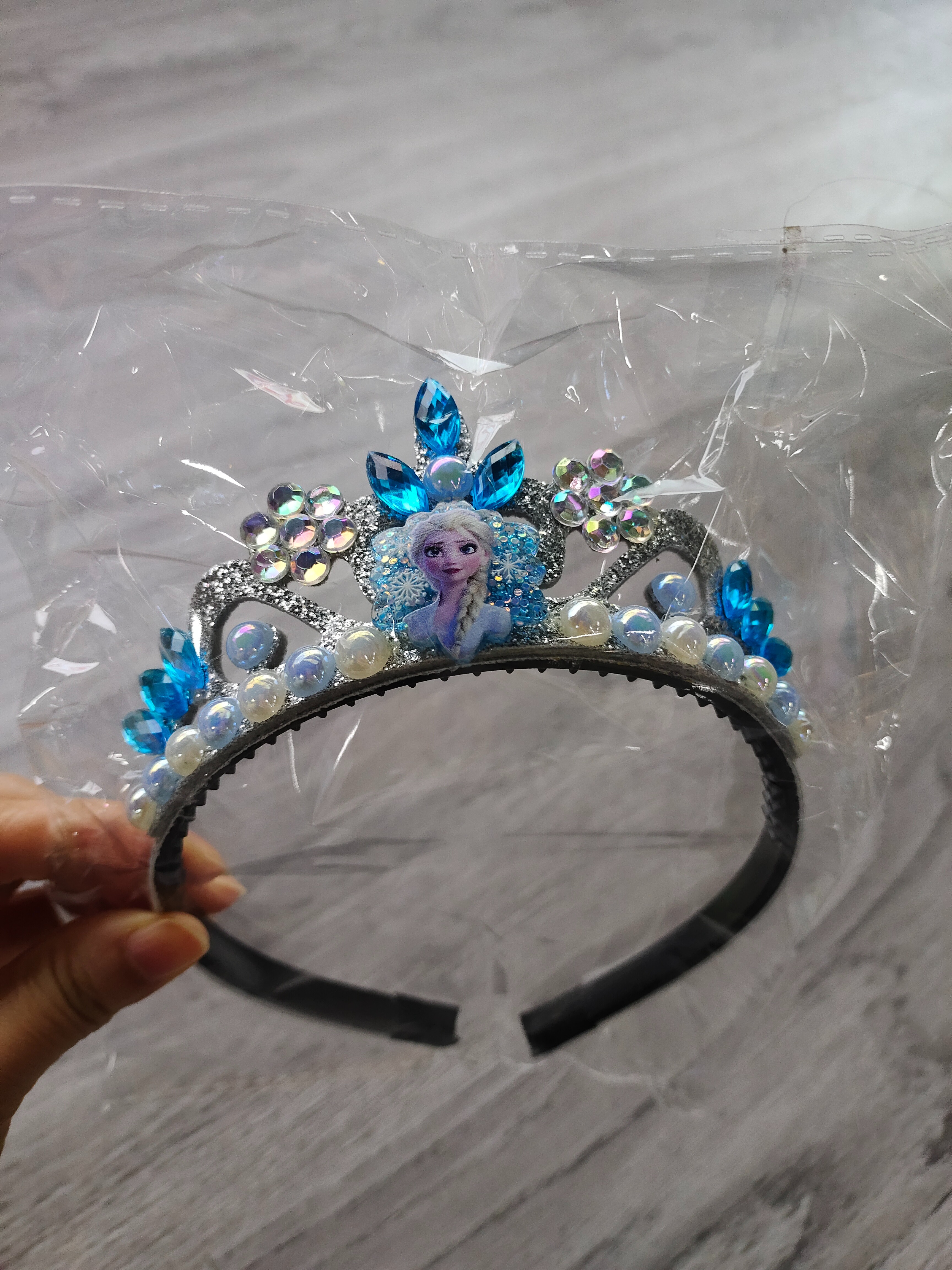 新款公主皇冠头饰儿童卡通水晶... ¥3.50颜色:FG008-1#蓝色艾莎公主水晶皇冠发