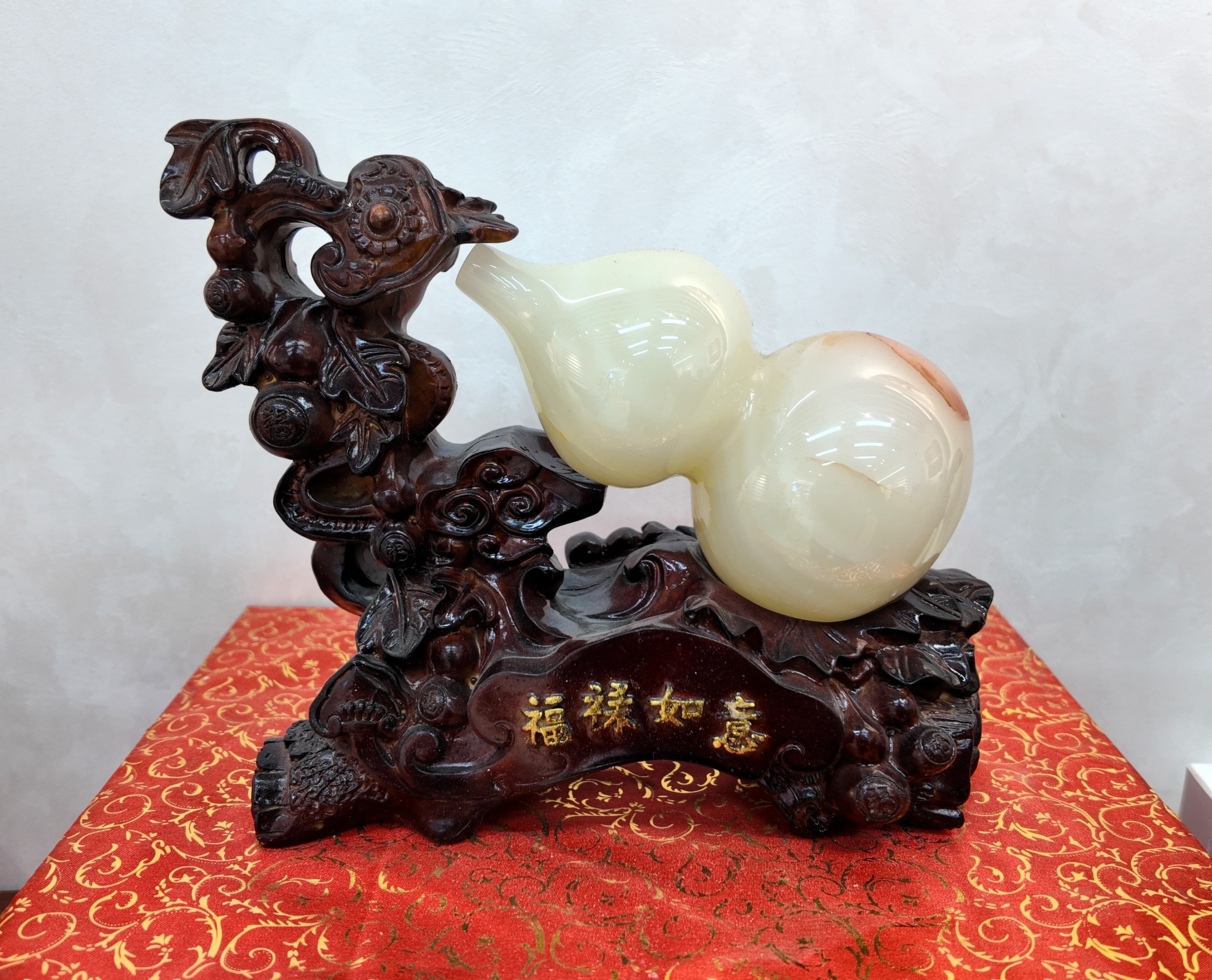 Afghan jade gourd, a handcrafted wooden decorative item for good fortune and happiness, is a multi-purpose home decoration