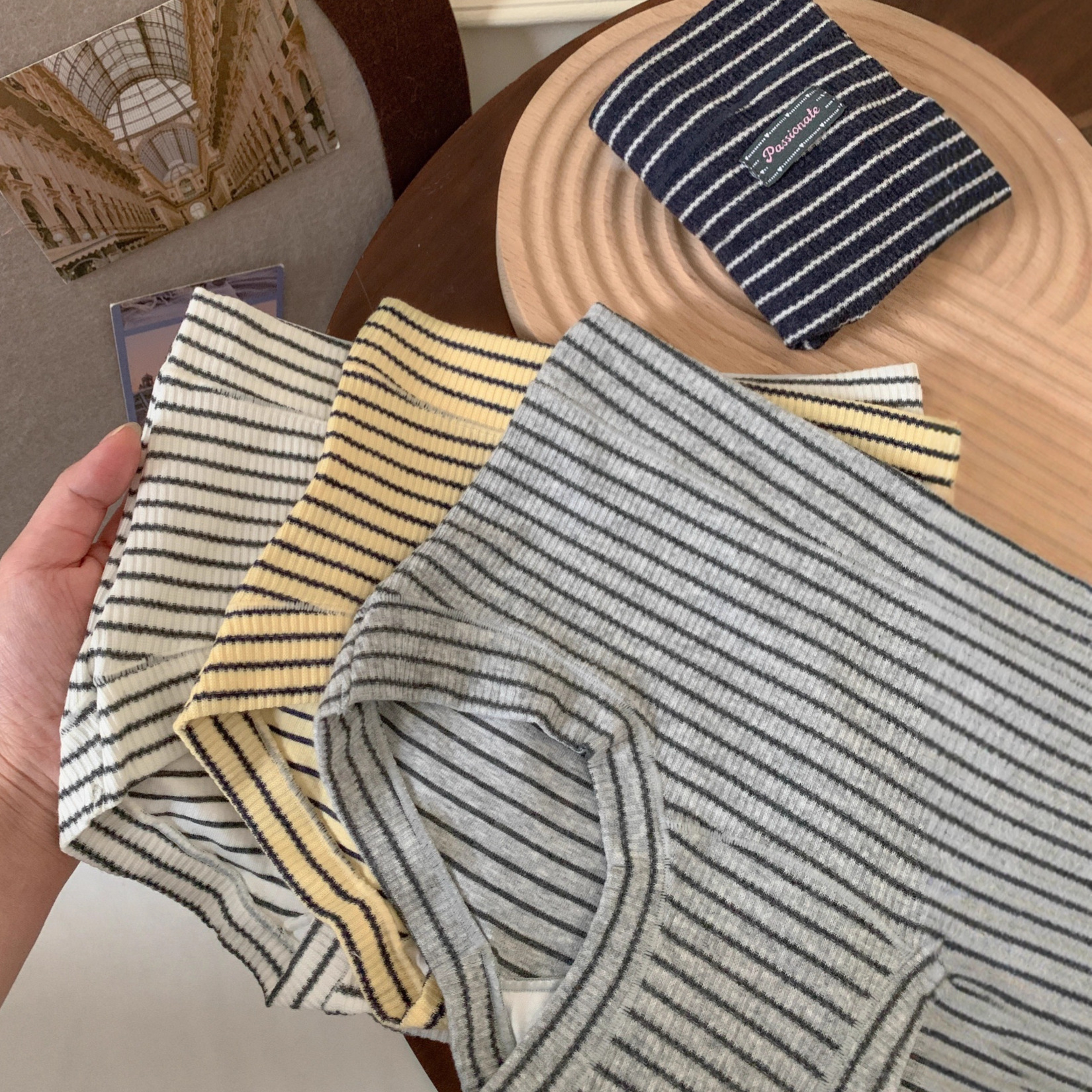 New striped Whisper Women's mid-waist comfortable and breathable underwear, pure cotton women's four-corner flat pants Specification image