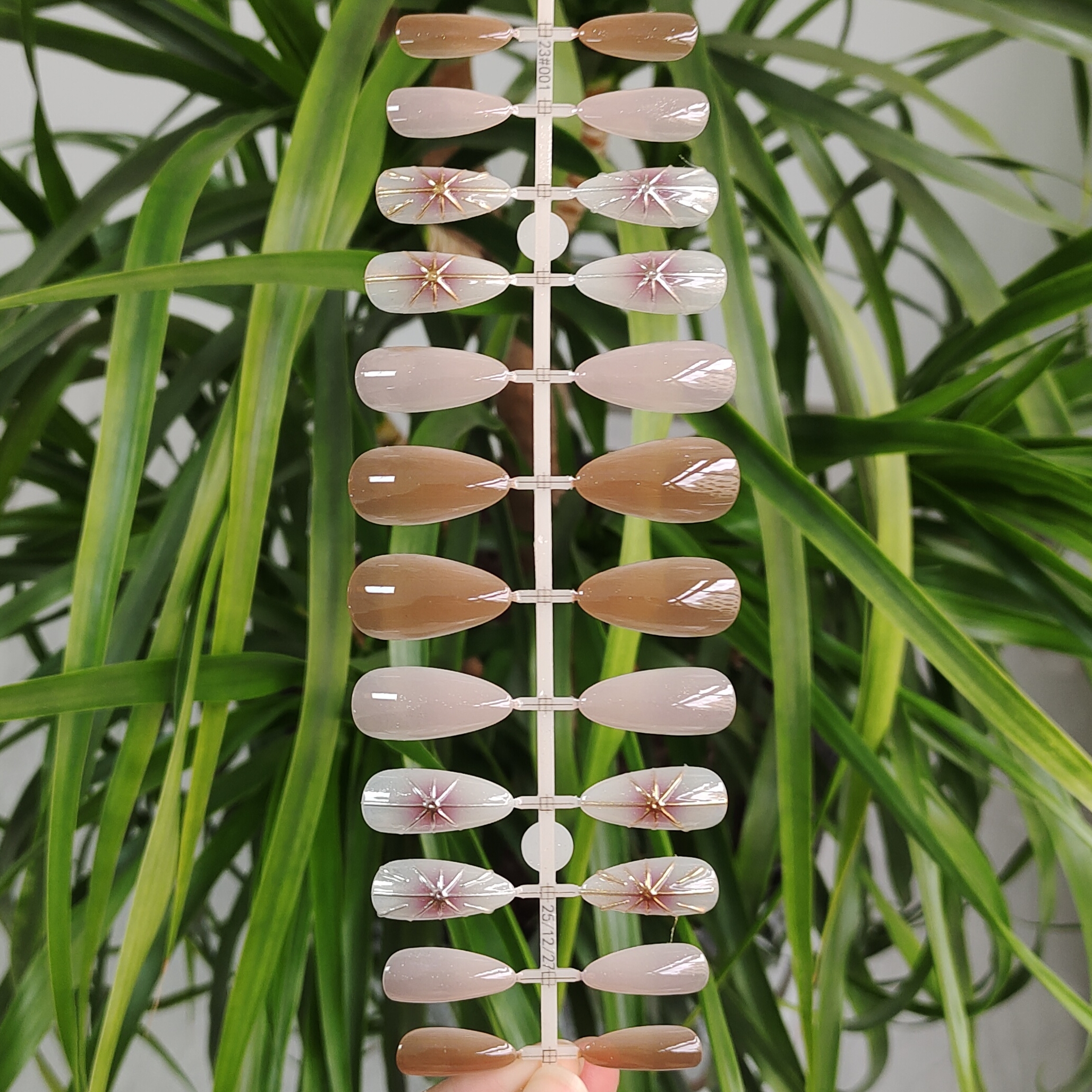 24 PCS PRESS ON NAIL TIPS ALMOND SHAPE CAT EYE AND PRINTING CRAFT 3D GEL NAIL WITH STAR AND SUN PATTERN full figure