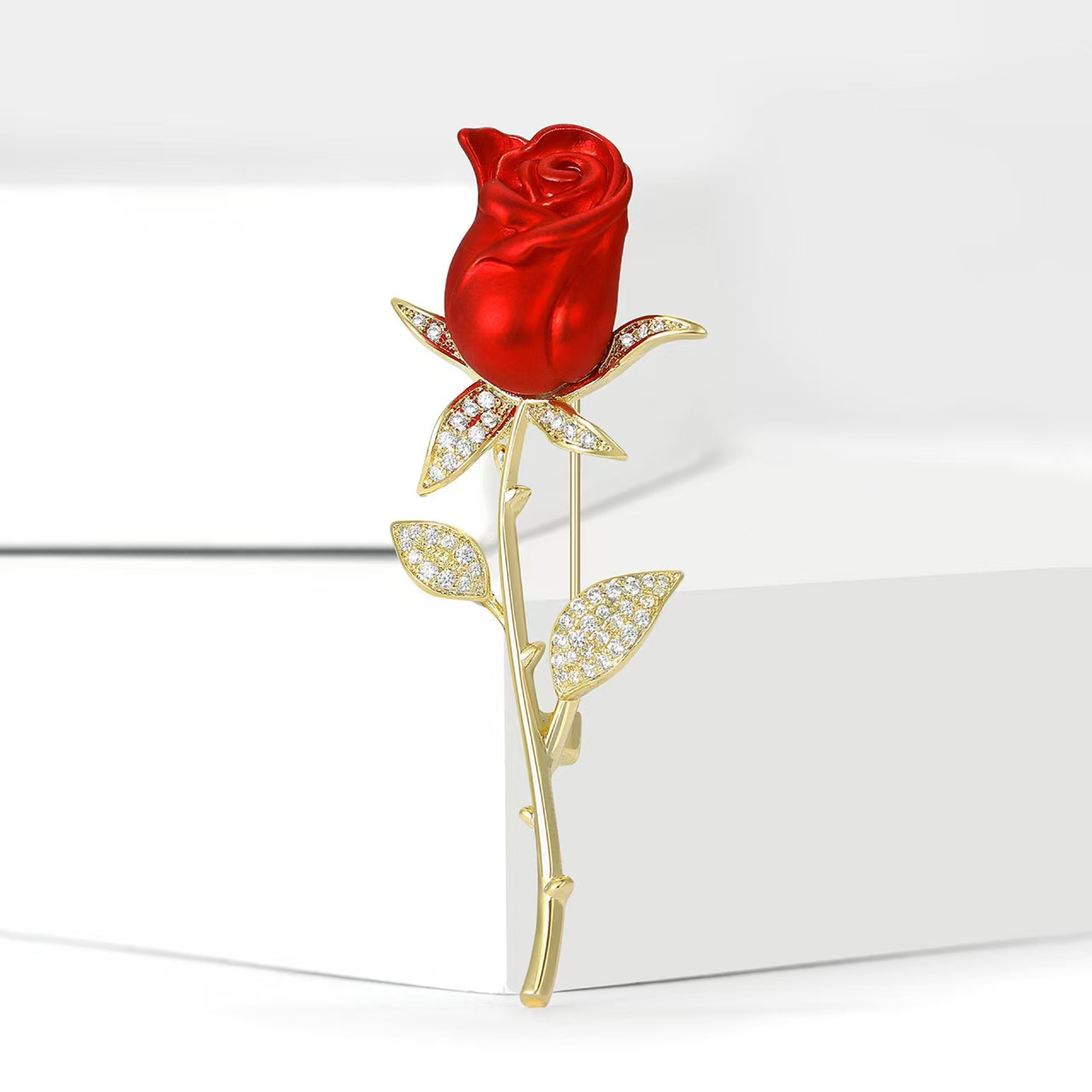 New Korean-style elegant rose zircon brooch, simple and elegant coat, suit, fashion accessory, corsage for women Specification image