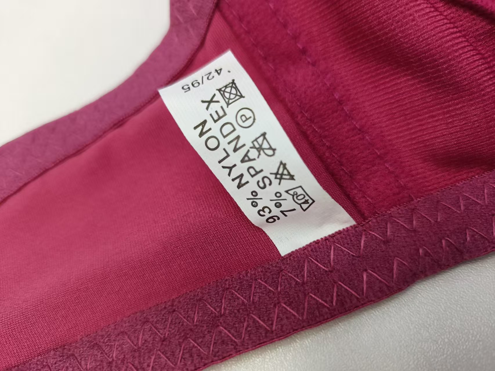 The 222# style of women's bras with underwire for export to the Middle East and Africa, gathered and lifted, comfortable sports underwear QNI Item Picture