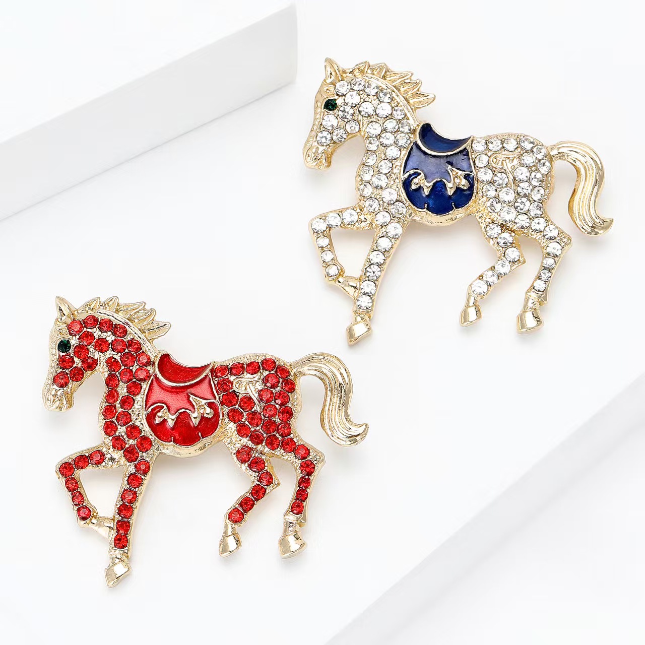 时尚轻奢镶钻滴油骏马动物胸针 简约大气创意服装配饰别针百搭 