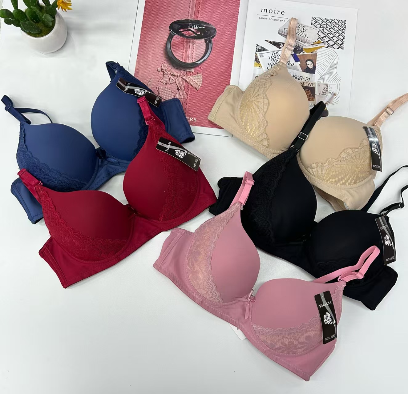 1716# Export to the Middle East and Africa in stock sexy women's bras, lift and gather comfortable and breathable sports bras for women, QNI full figure