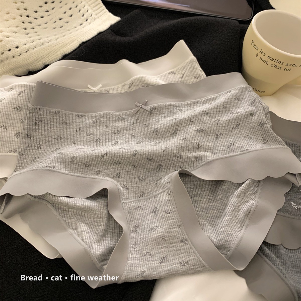 Seamless underwear for women, pure cotton, all-cotton antibacterial crotch, new thin and breathable women's triangular pants for autumn and winter