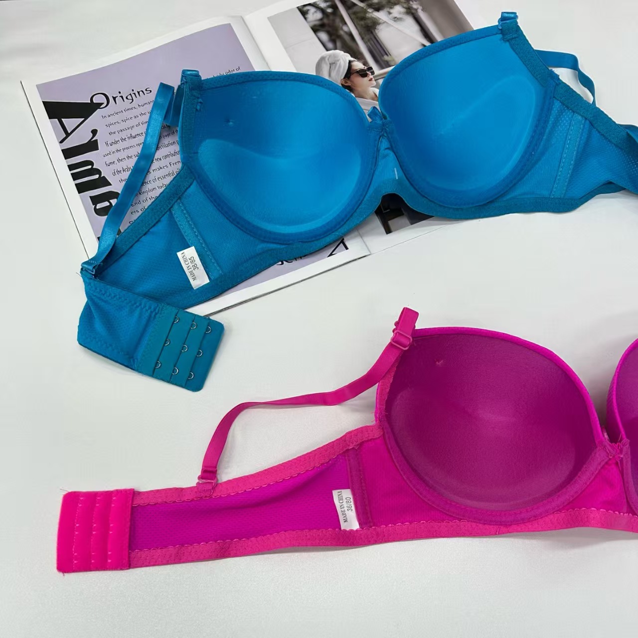2703# Export to the Middle East and Africa in stock Sexy women's bras, lift and gather comfortable and breathable sports bras for women, QNI Specification drawing