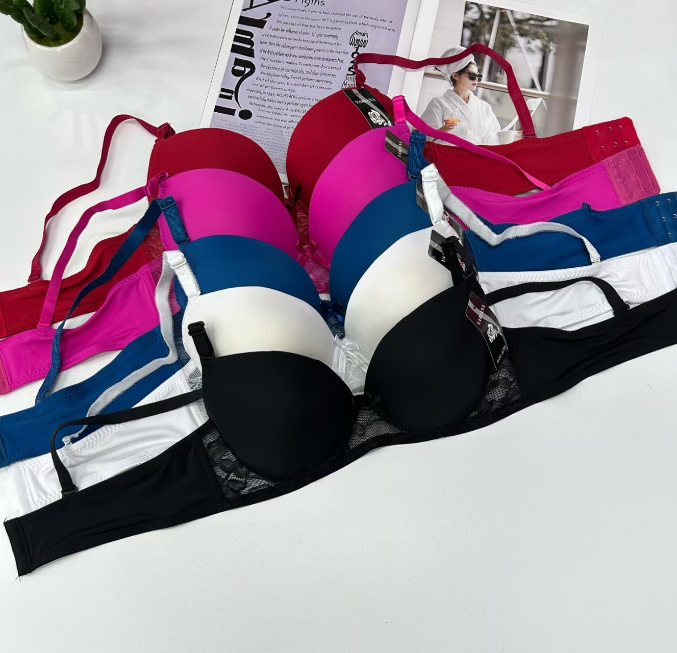 2502# Export to the Middle East and Africa in stock sexy women's bras, lift and gather comfortable and breathable sports bras for women, QNI Specification drawing