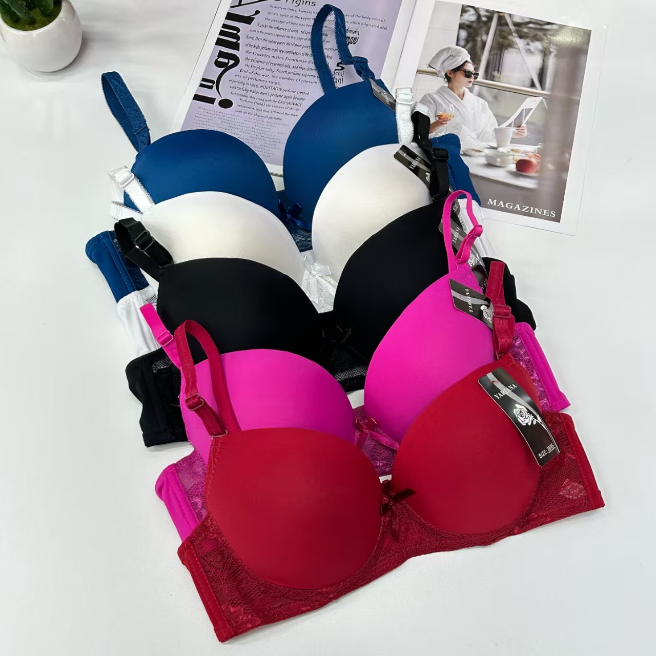2502# Export to the Middle East and Africa in stock sexy women's bras, lift and gather comfortable and breathable sports bras for women, QNI