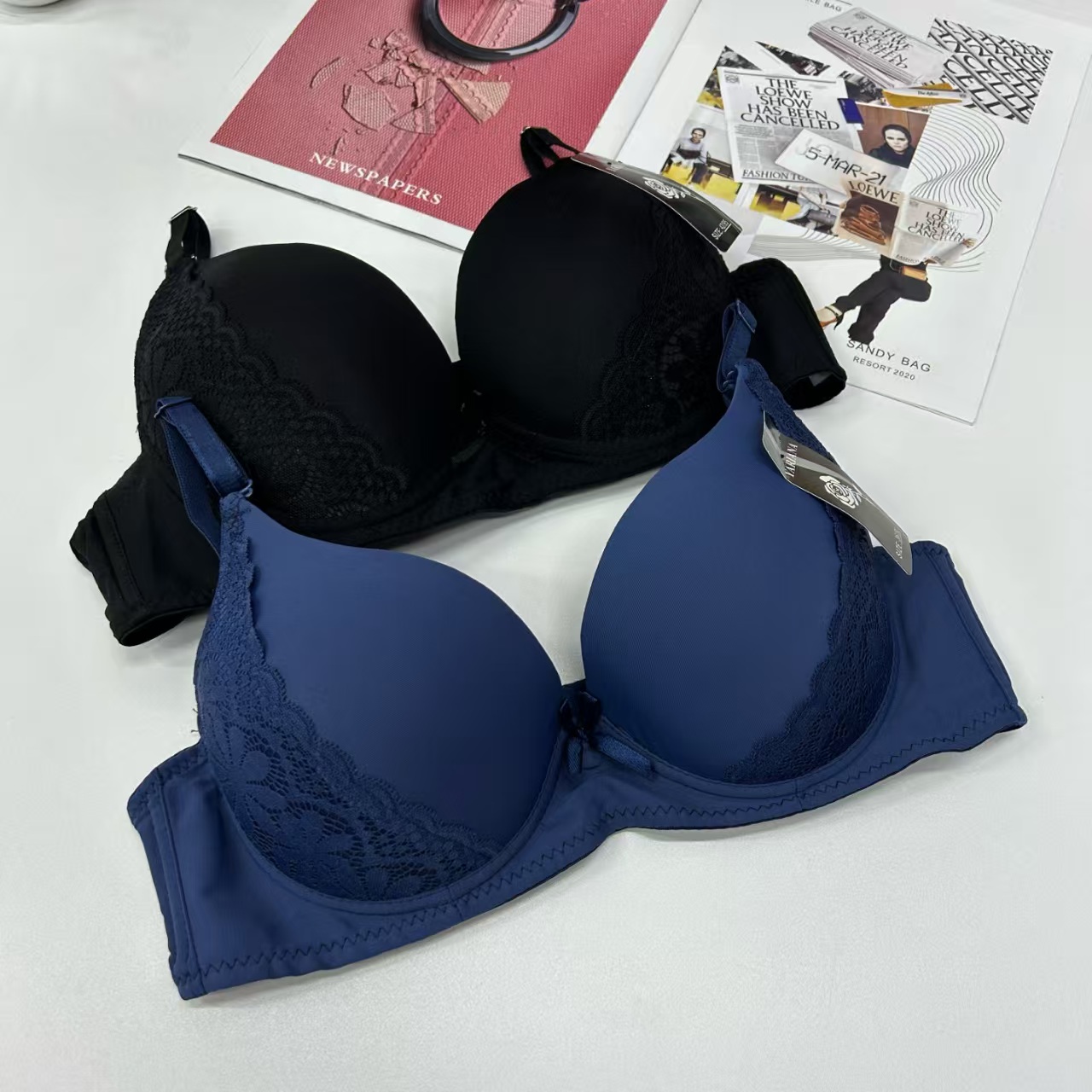1716# Export to the Middle East and Africa in stock sexy women's bras, lift and gather comfortable and breathable sports bras for women, QNI details Picture