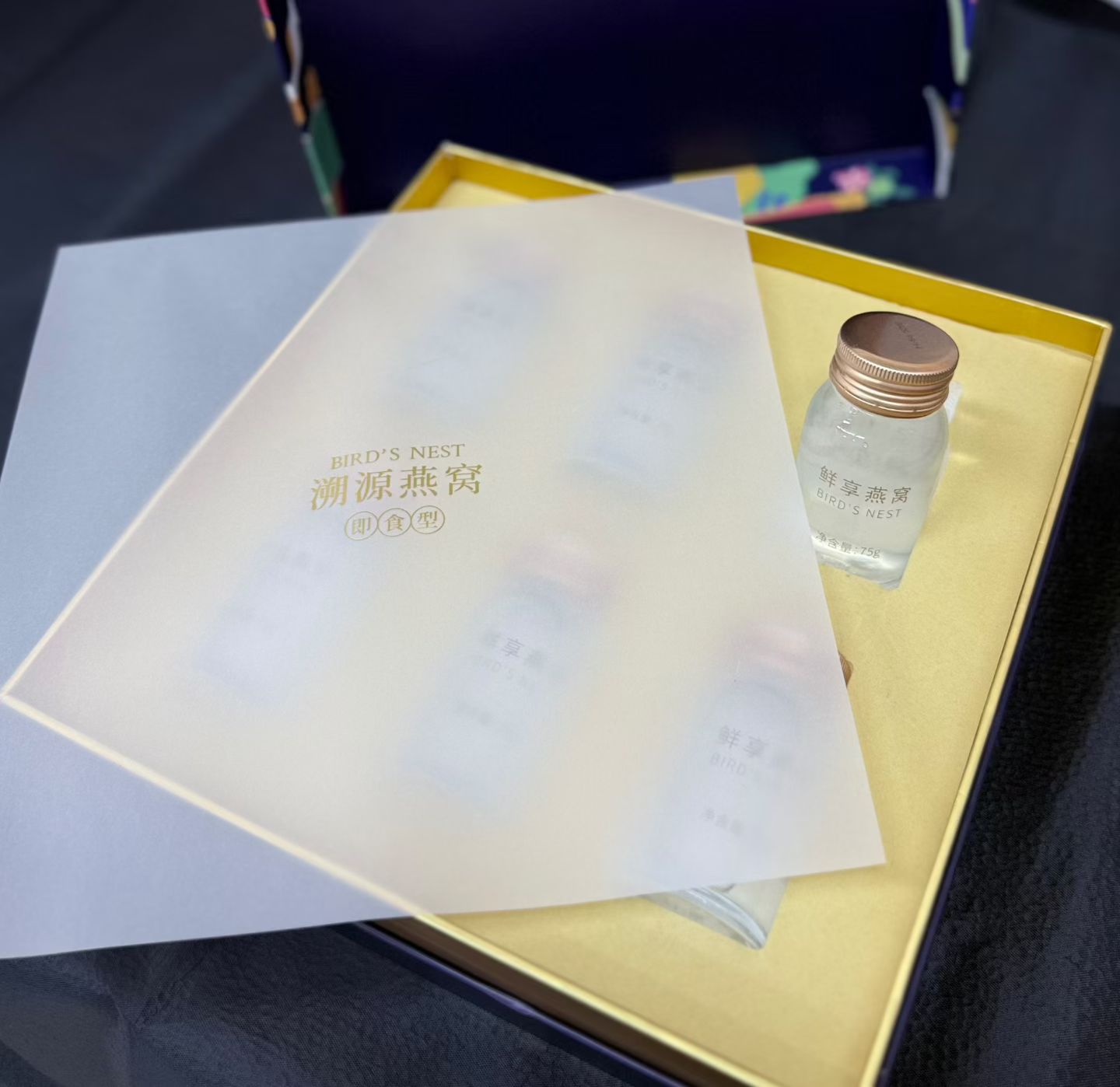 Fresh stewed ready-to-eat bird's nest gift box, official flagship store for pregnant women, genuine nourishing and nutritional products for the elderly, meal replacement, fast food, gift Application Scenario