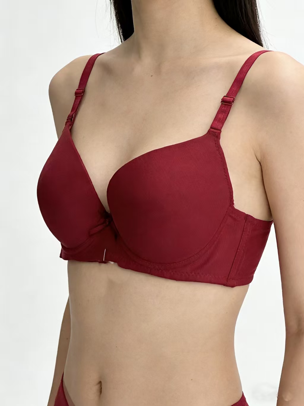 2704# Export to the Middle East and Africa in stock Sexy women's bras, lift and gather comfortable and breathable sports bras for women, QNI Item Picture