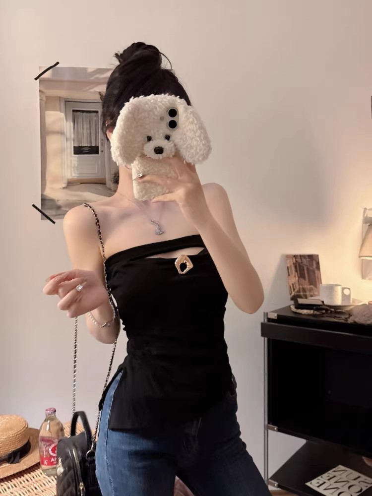 The new summer style with a spicy girl design features a hollowed-out irregular hem and a one-piece body shape that is slimming and form-fitting. It comes with a chest pad and is versatile for women pic 10