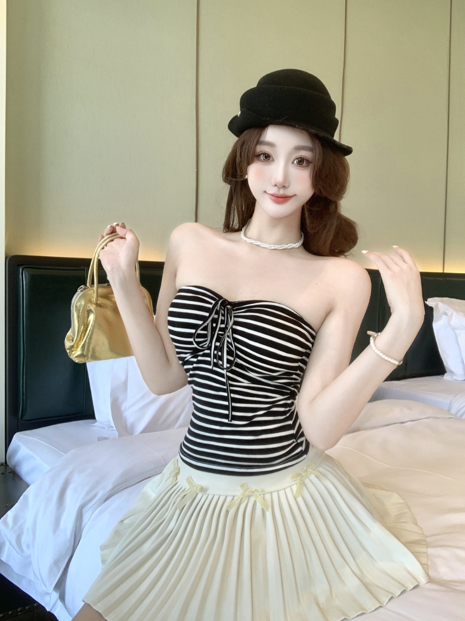 American hot girl striped strappy strapless vest for women, summer sleeveless, slimming, and form-fitting design. It can be worn as an inner layer and an outer layer top pic 8