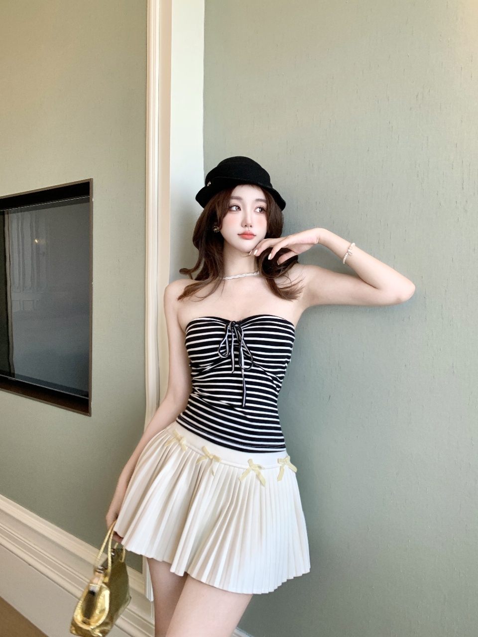 American hot girl striped strappy strapless vest for women, summer sleeveless, slimming, and form-fitting design. It can be worn as an inner layer and an outer layer top pic 10
