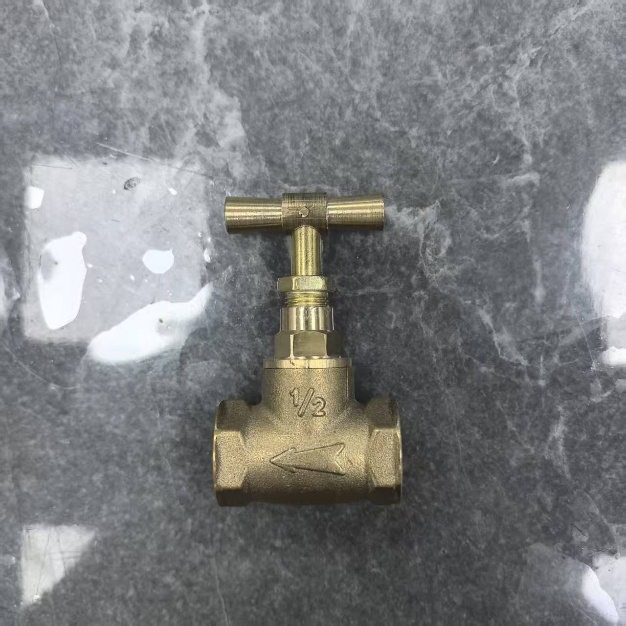 صمام نحاسي كامل RR-TJ1264.