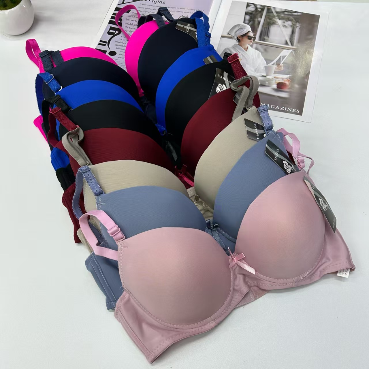 1282# Export to the Middle East and Africa in stock sexy women's bras, lift and gather comfortable and breathable sports bras for women, QNI Item Picture