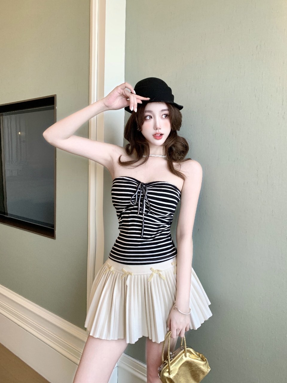 American hot girl striped strappy strapless vest for women, summer sleeveless, slimming, and form-fitting design. It can be worn as an inner layer and an outer layer top pic 9