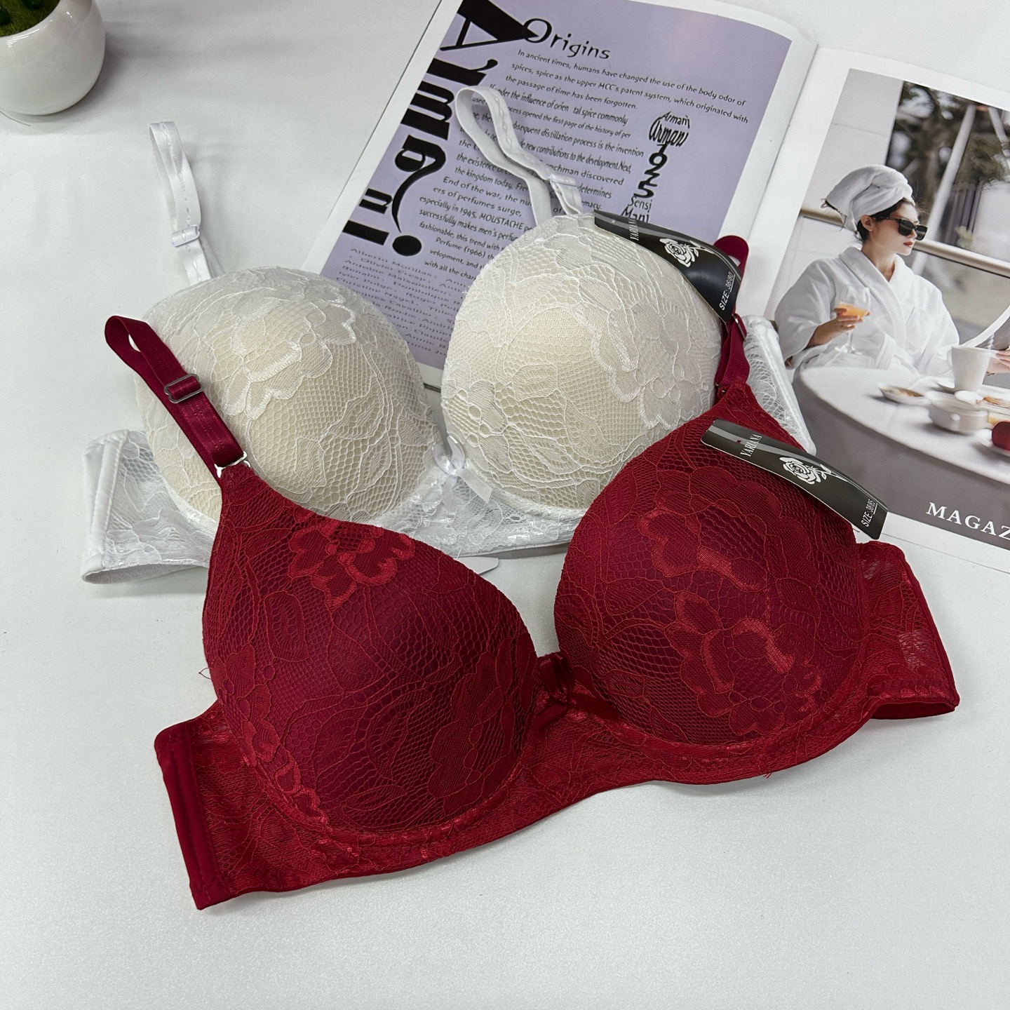 2501# Export to the Middle East and Africa in stock sexy women's bras, lift and gather comfortable and breathable sports bras for women, QNI details Picture