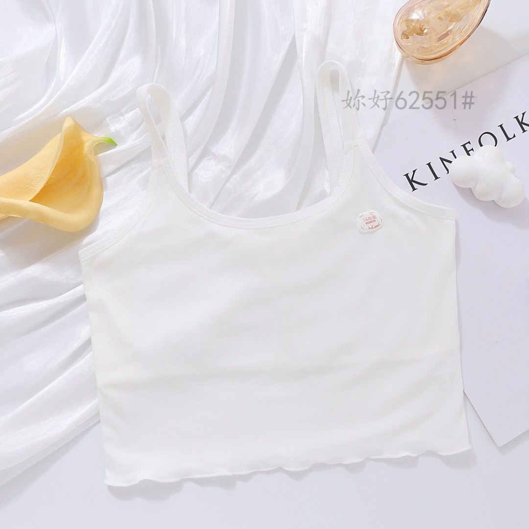 The first stage of the development period of girls' underwear: summer thin cotton inner cushion anti-protrusion children's vest, primary school students' bra vest details Picture