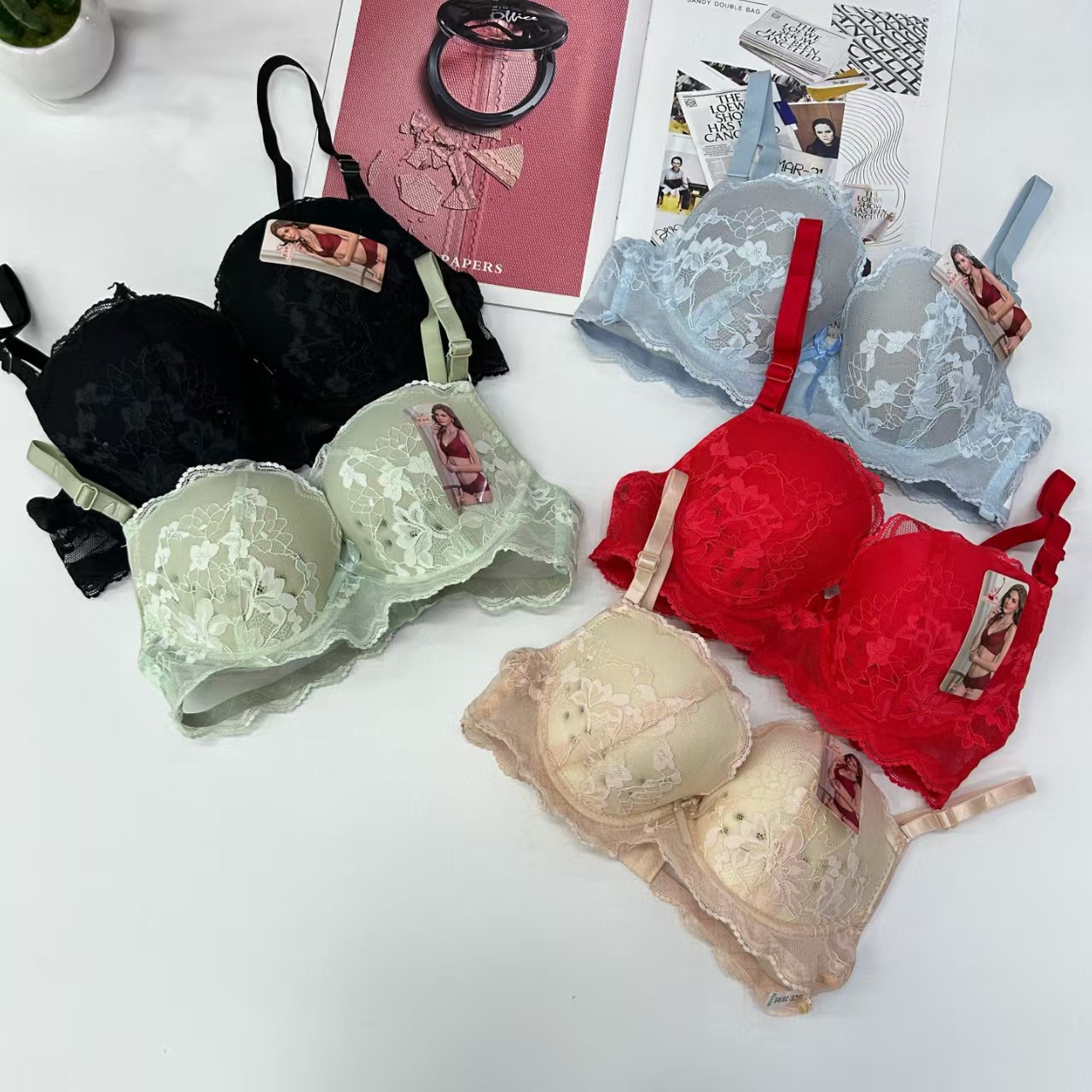 217# Export to the Middle East and Africa in stock sexy women's bras, lift and gather comfortable and breathable sports bras for women, QNI full figure