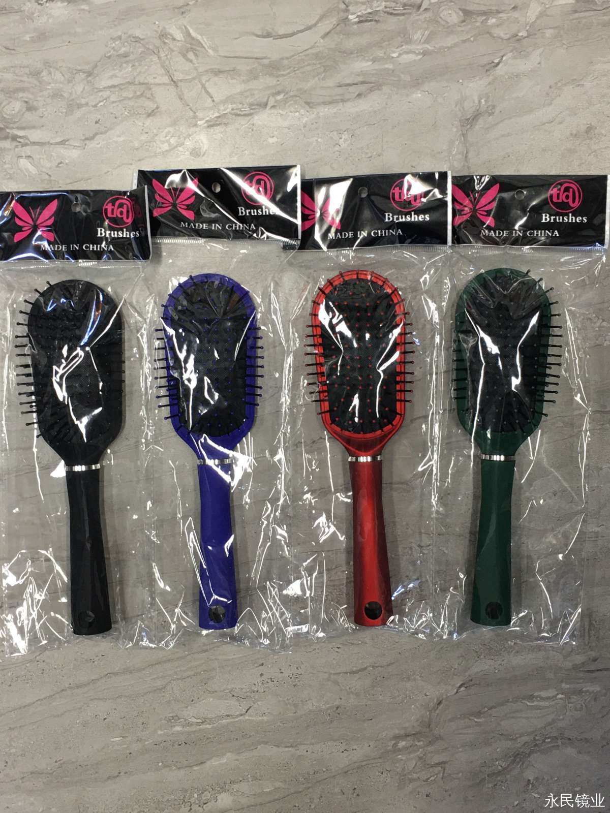 【 Yongmin Mirror Industry 】9585-69 Elastic paint, fashionable and simple design, exquisite packaging, soft and anti-static, classic air cushion comb detail image 2