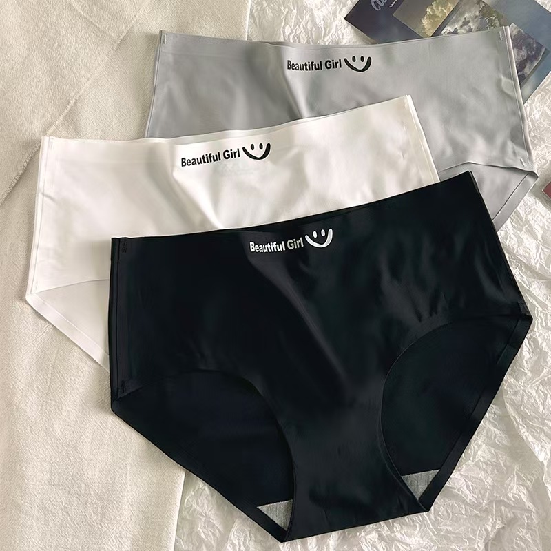 3014# Export to the Middle East and Africa, stock of women's ice silk briefs. Women's briefs are sexy, comfortable and can lift the buttocks. QNI Application Scenario