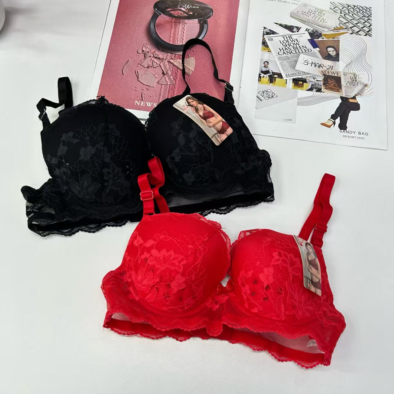 217# Export to the Middle East and Africa in stock sexy women's bras, lift and gather comfortable and breathable sports bras for women, QNI details Picture