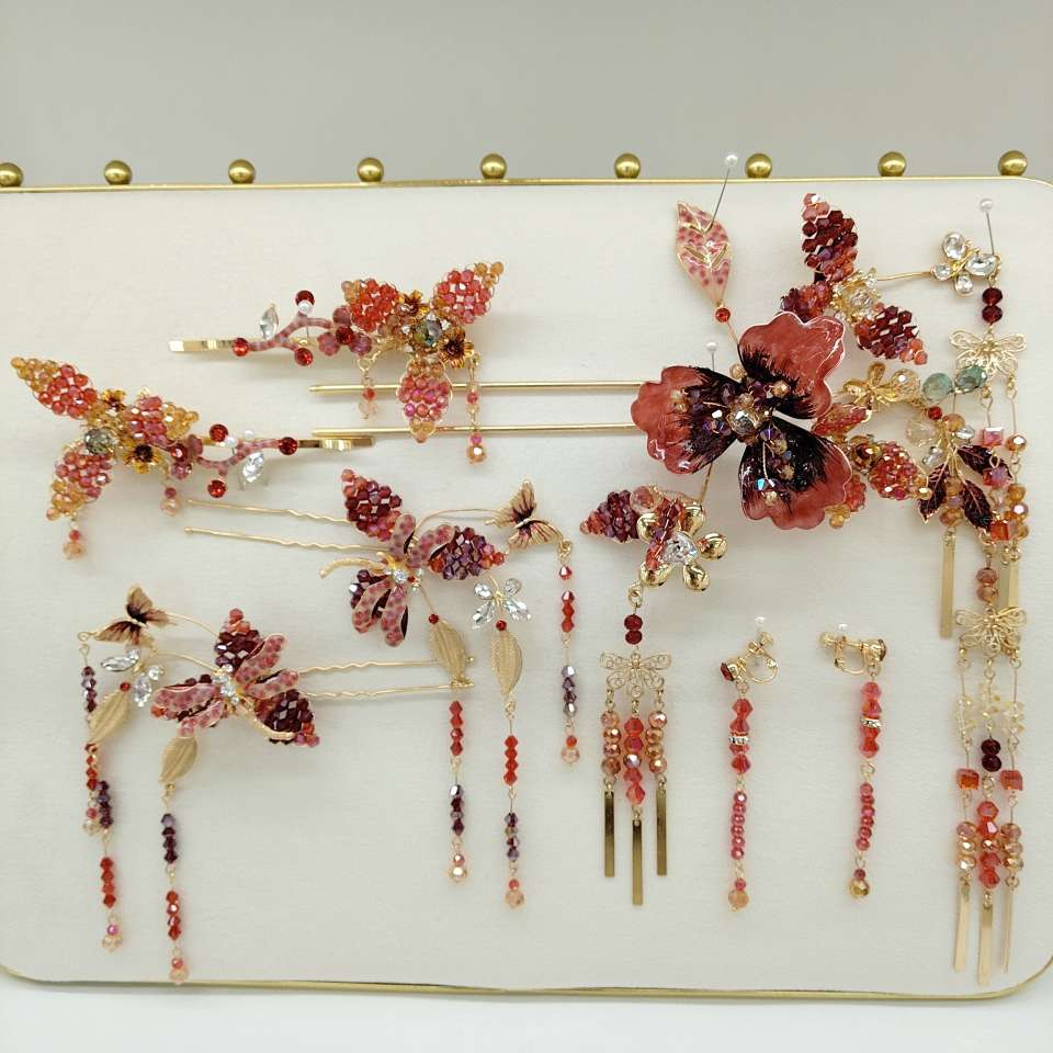 Ancient-style red crystal hair accessory set, complete hairpins, hairpins and earrings, super stunning Chinese-style accessory set, seven-piece set, Hanfu photo shoot and Xiuhe dress are all available