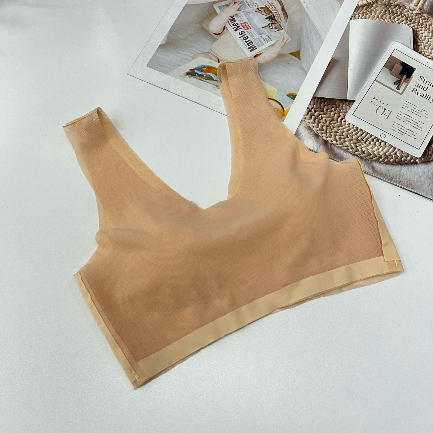 4416# Stock Ladies' beautiful back broadband vest, sexy and seamless bra, skin-hugging, light and breathable, detachable breast pad, export to the Middle East and Africa, QNI Application Scenario