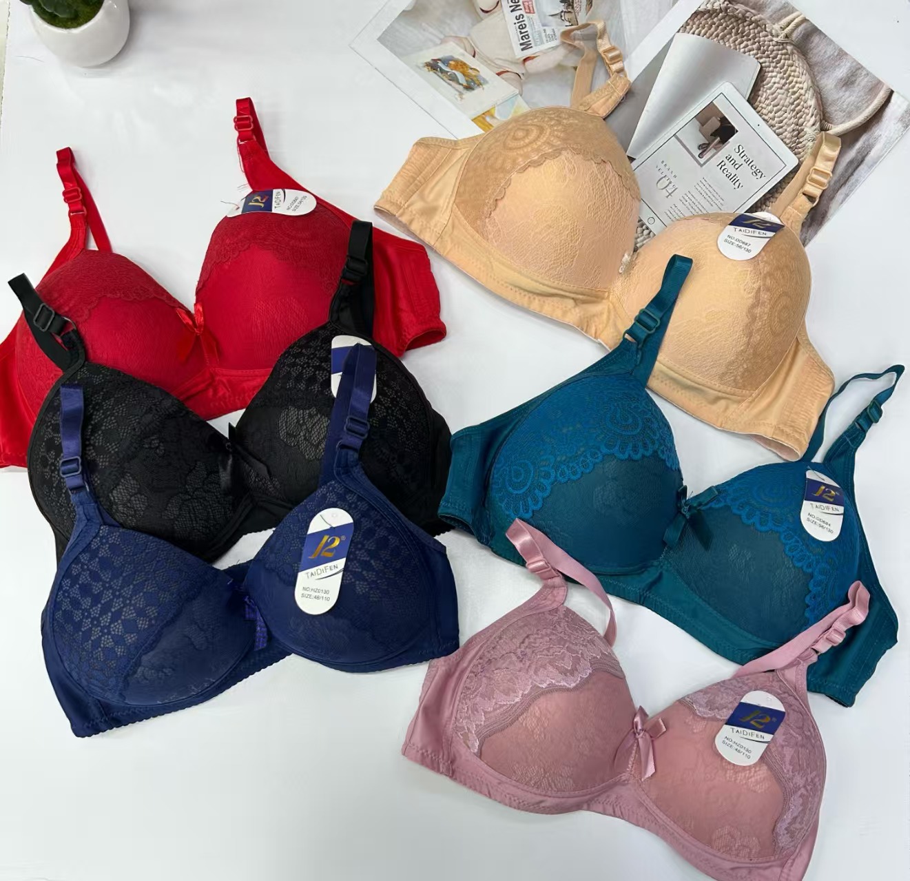 687# reinforced bras in stock, plus-size bras, sexy and romantic lace cupped bras, embroidered decorative bras, underwear for women, exported to the Middle East and Africa, QNI full figure