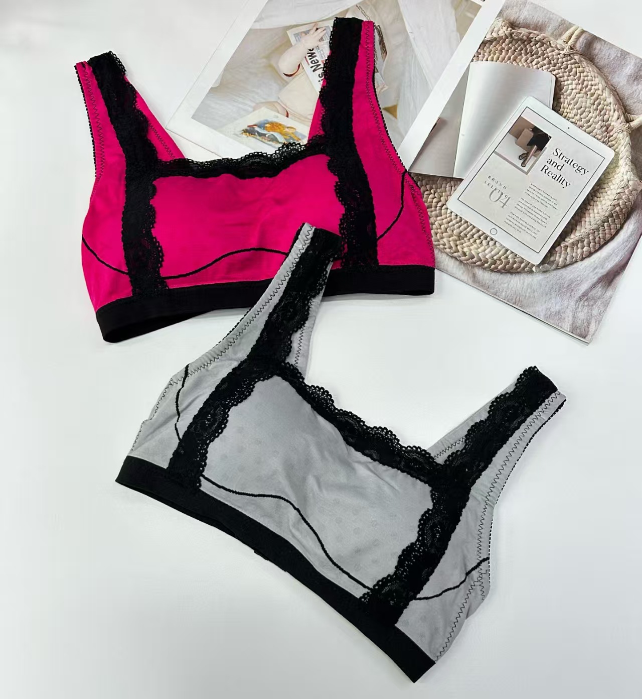 A2613# Ladies in stock, solid color lace-trimmed romantic bra bra, sexy, breathable, detachable breast pad, ladies with beautiful backs. My bra, beautiful back, is exported to the Middle East and Africa, QNI Specification drawing
