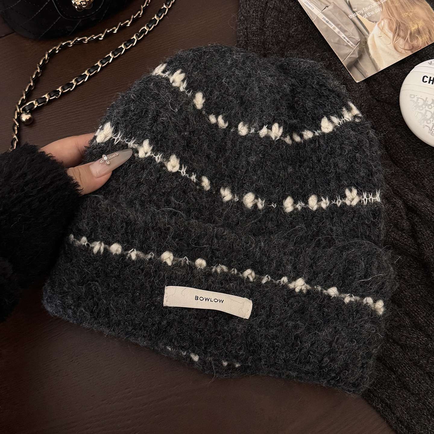 Otoño-invierno nuevo rayas redondas de lana estándar hilo de punto sombreros mujer versátil cabeza grande circunferencia toda lana de punto sombreros mujer Item Picture