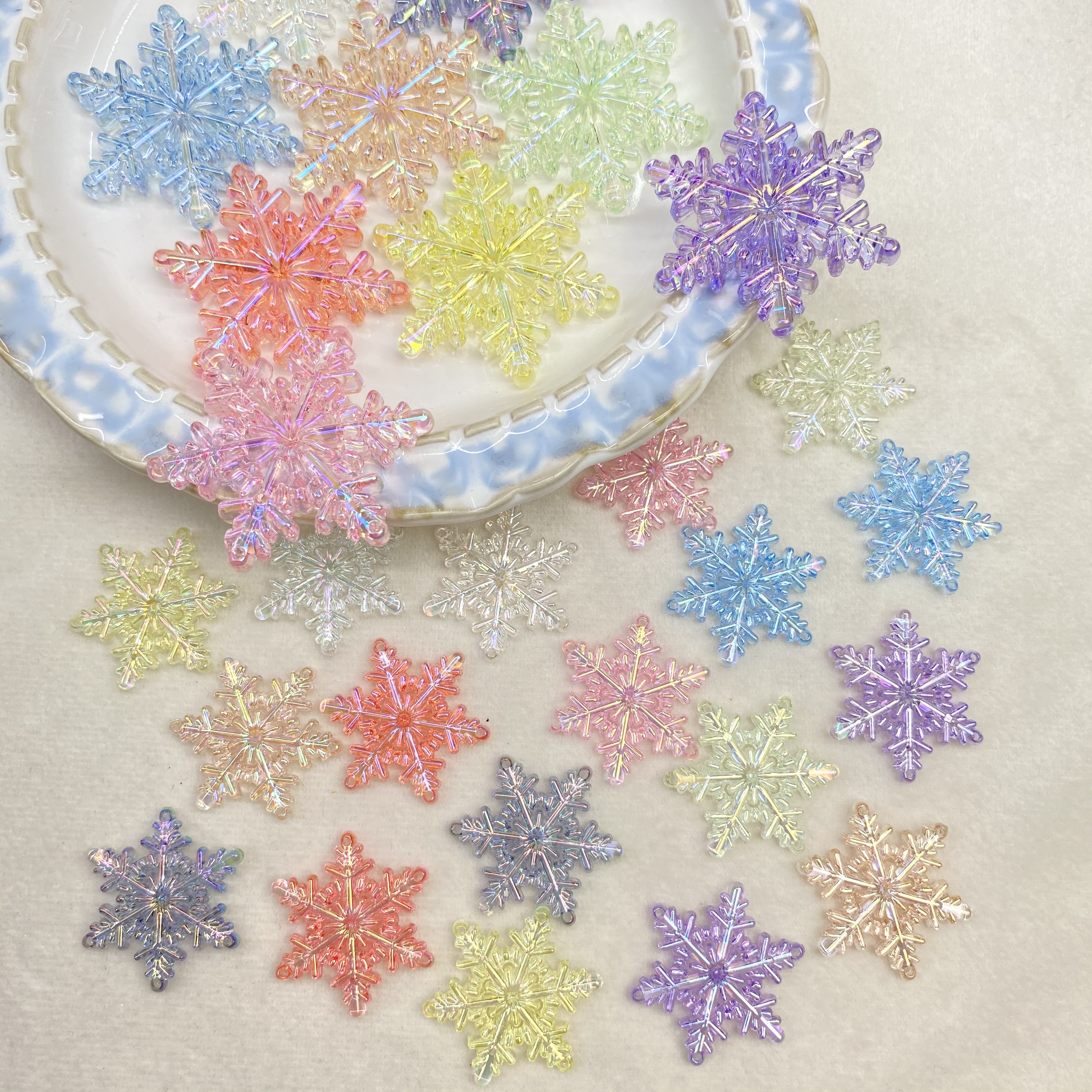 Acrylic transparent uv colorful hanging hole snowflake sheet diy/ car hanging accessory bag hanging decorative accessory material loose beads details Picture