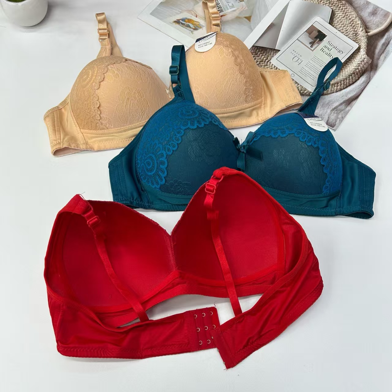687# reinforced bras in stock, plus-size bras, sexy and romantic lace cupped bras, embroidered decorative bras, underwear for women, exported to the Middle East and Africa, QNI Specification drawing