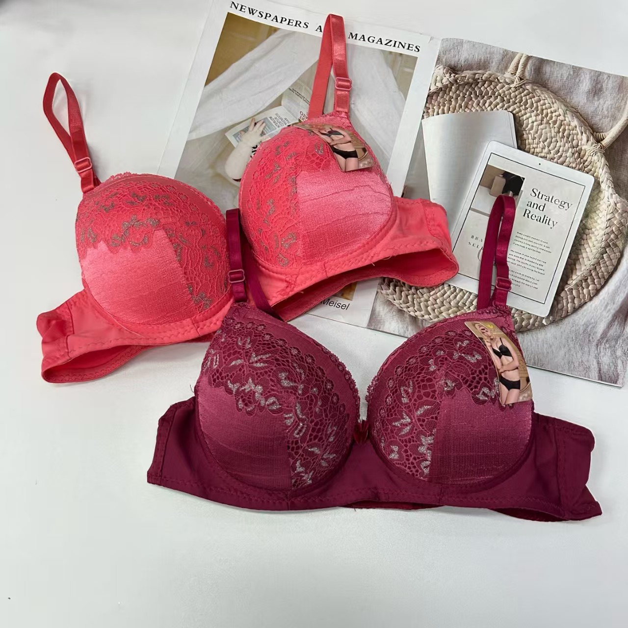 1197# Export stock women's bra Lace Cup surface solid color overall embroidery decoration bra Gathering lift comfortable sports bra Women's underwear bra QNI Application Scenario