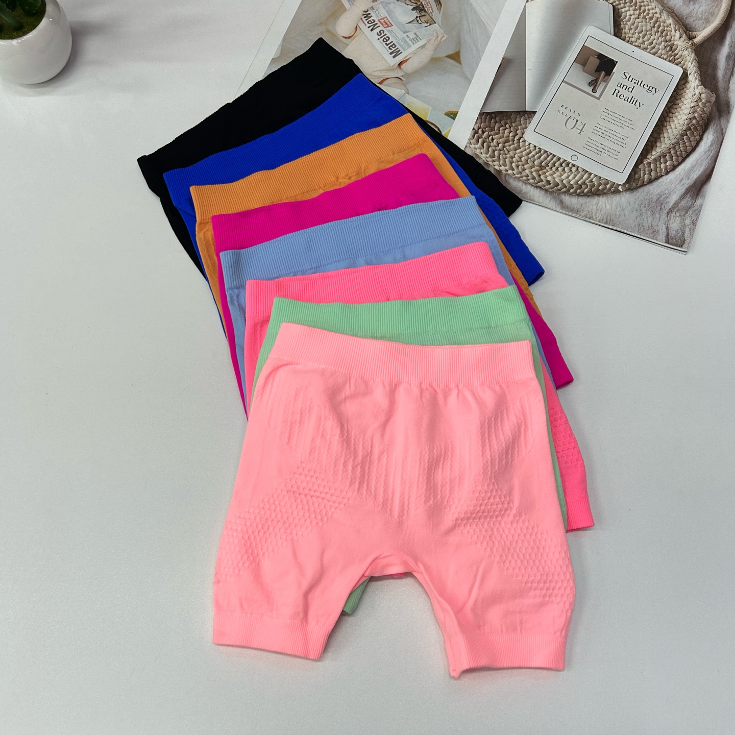 054# Export of Middle East and Africa children's lifting leggings, honeycomb children's leggings, children's shorts, underwear QNI Item Picture