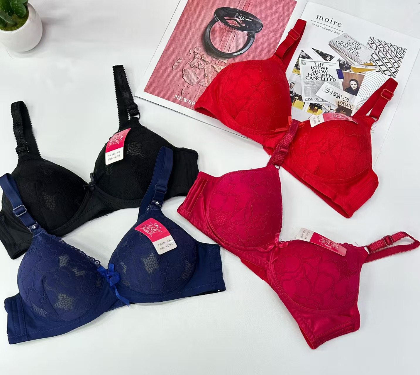 388# Export to the Middle East and Africa: Women's large-sized bras, underwear, lace, butterfly cup face, decorative bras, sexy and interesting, comfortable bras, gathering and lifting sports bras, QNI full figure